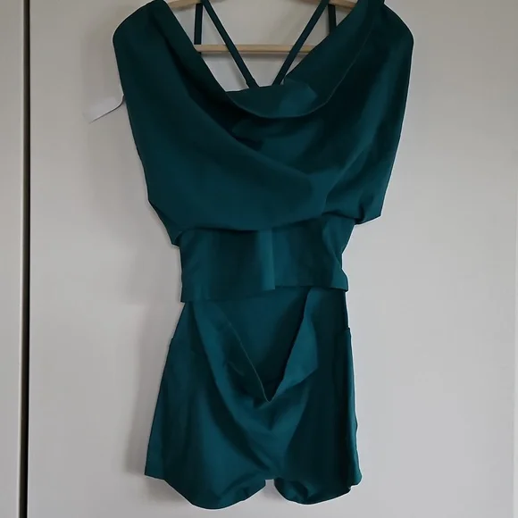 HALARA SoftlyZero Plush Active Backless Dress Size M - Picture 6 of 14